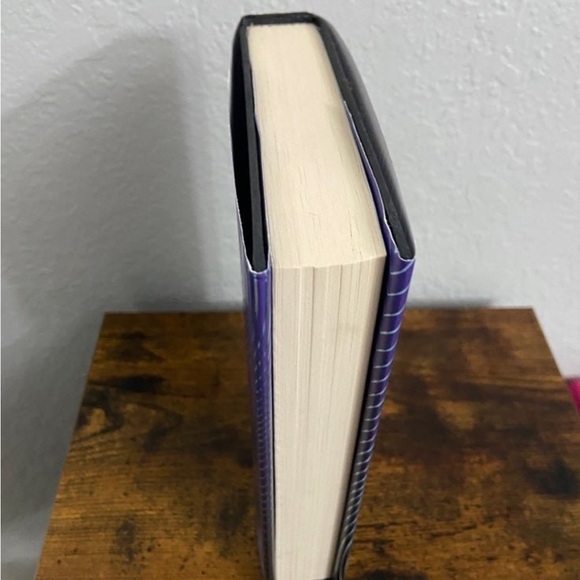 Alexandra Christo into the crooked place - Picture 5 of 7